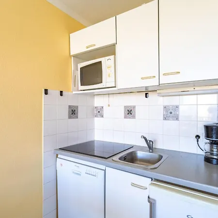 דירה Les Marines De Gassin-6 By Interhome